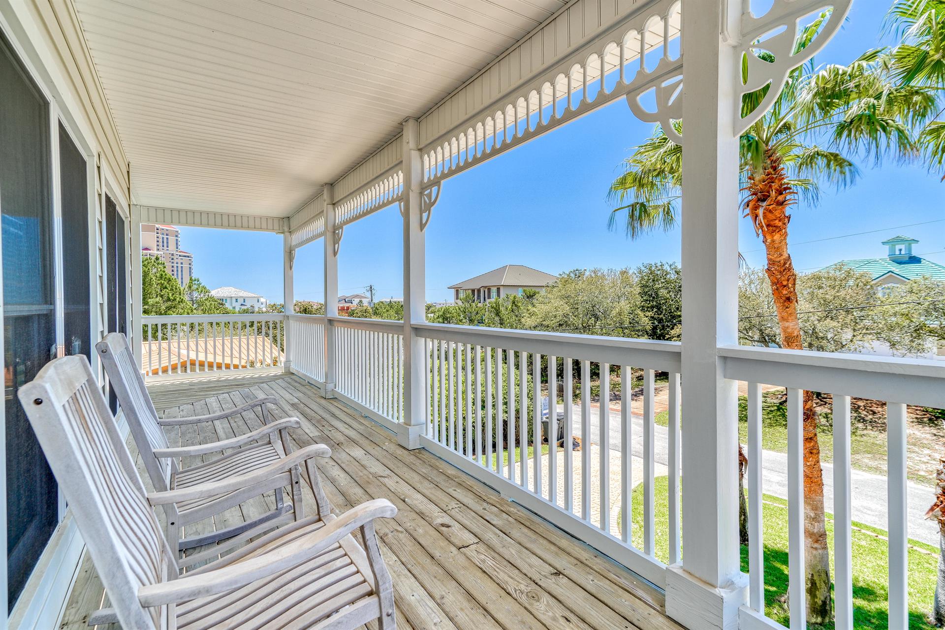 2nd Floor Wrap Around Covered Balcony