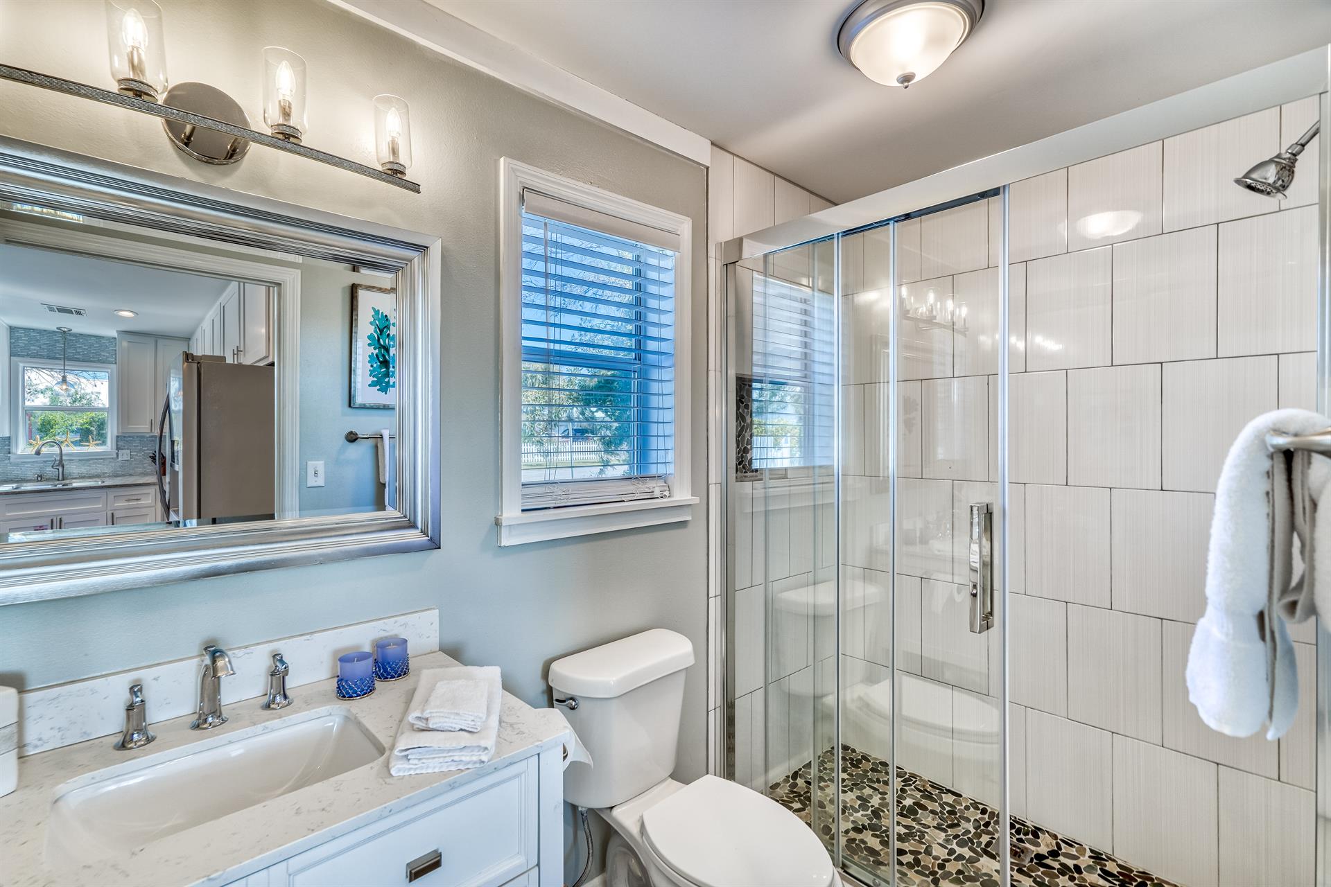 1st Floor Full Bath w Walk In Shower