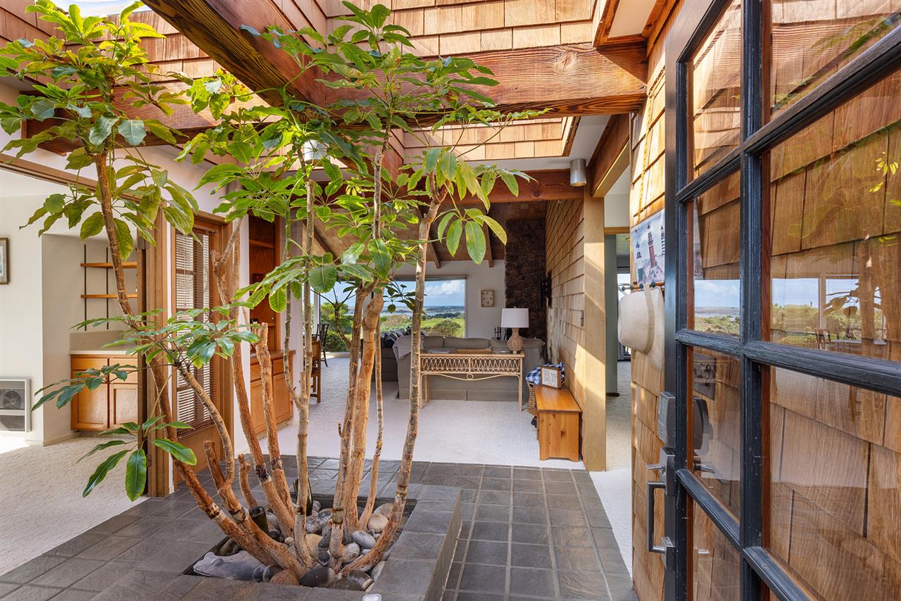 0130 Entrance001
