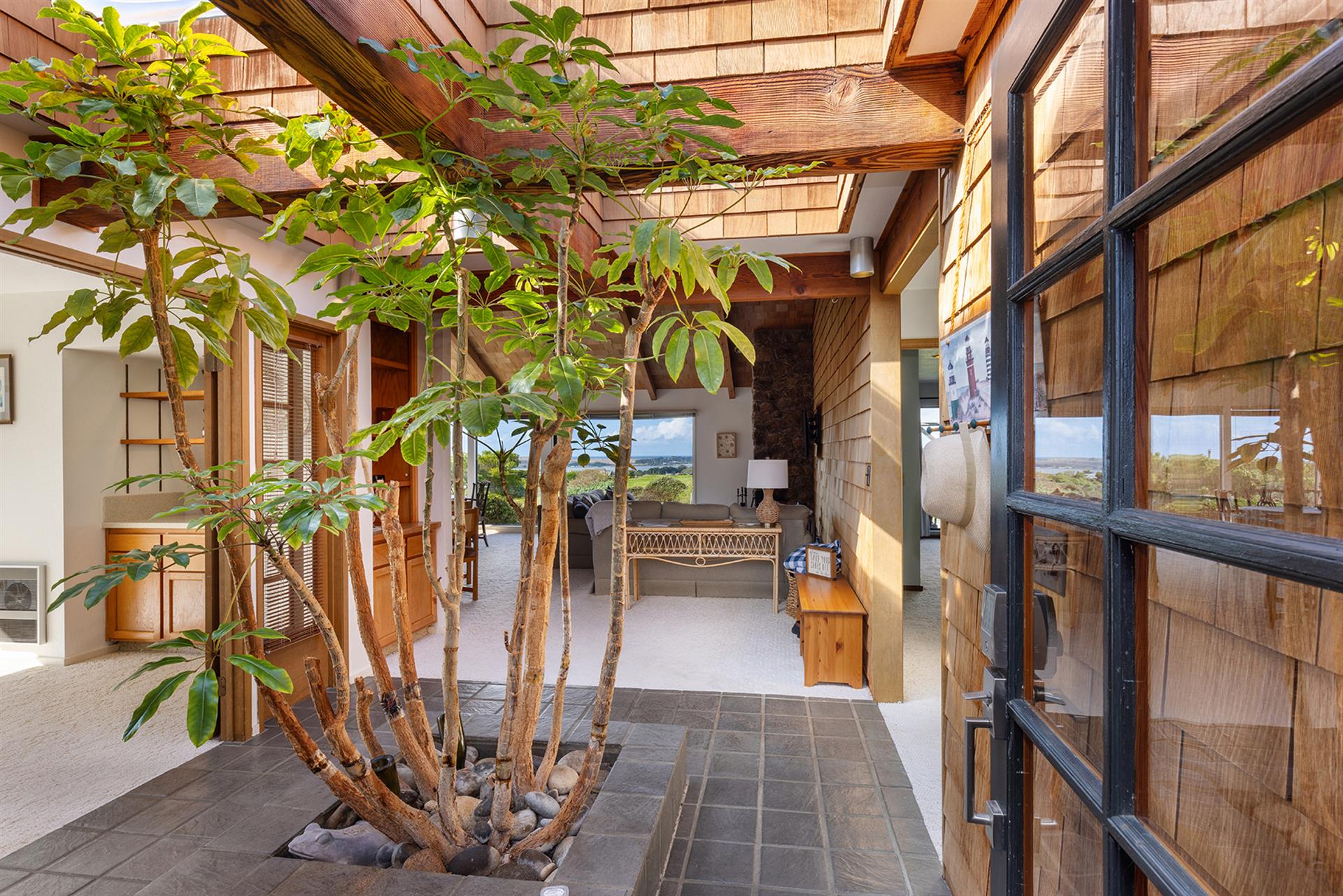 0130 Entrance001