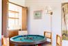 0300 Living Room007