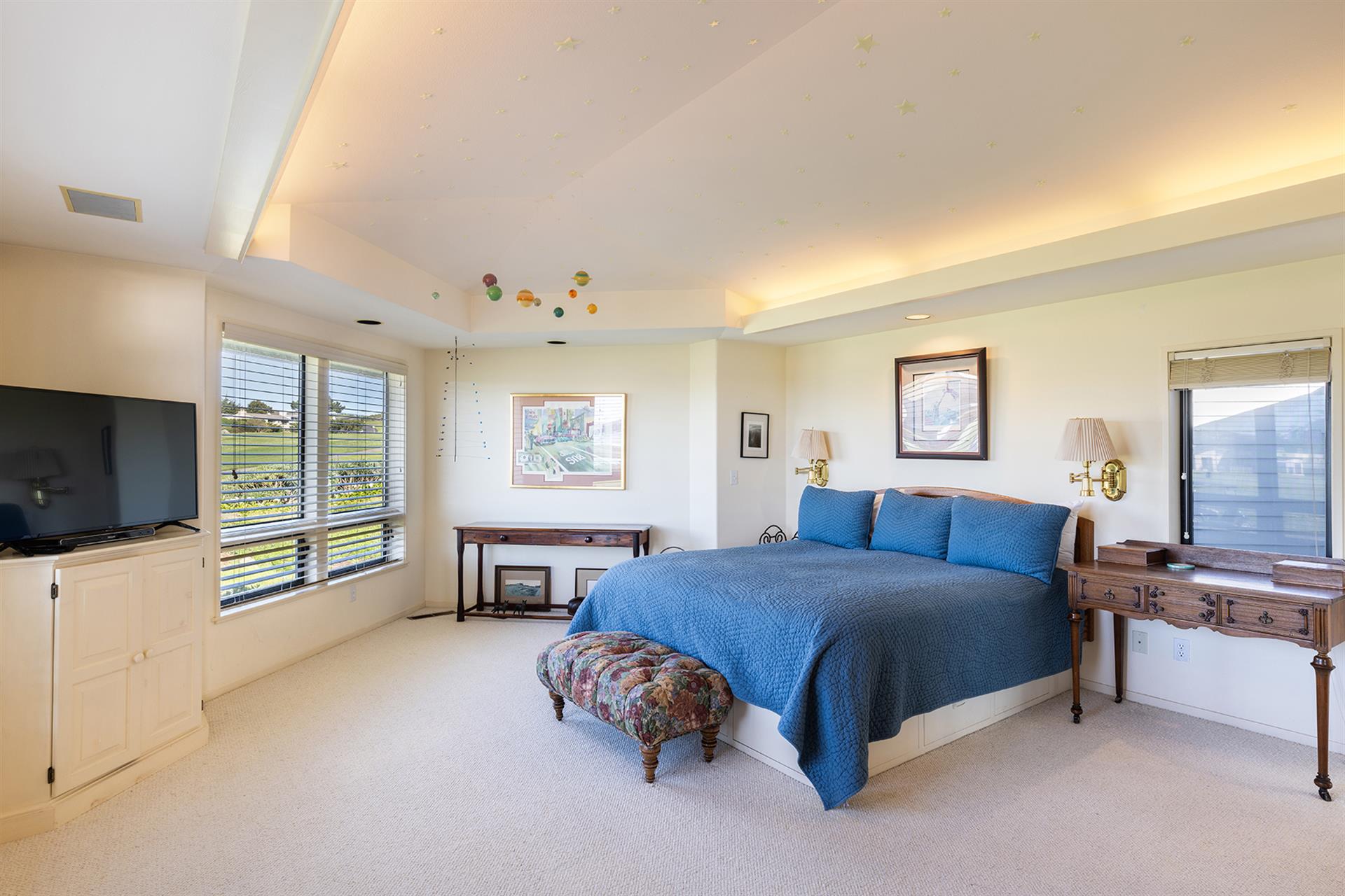 1105 Bedroom One001