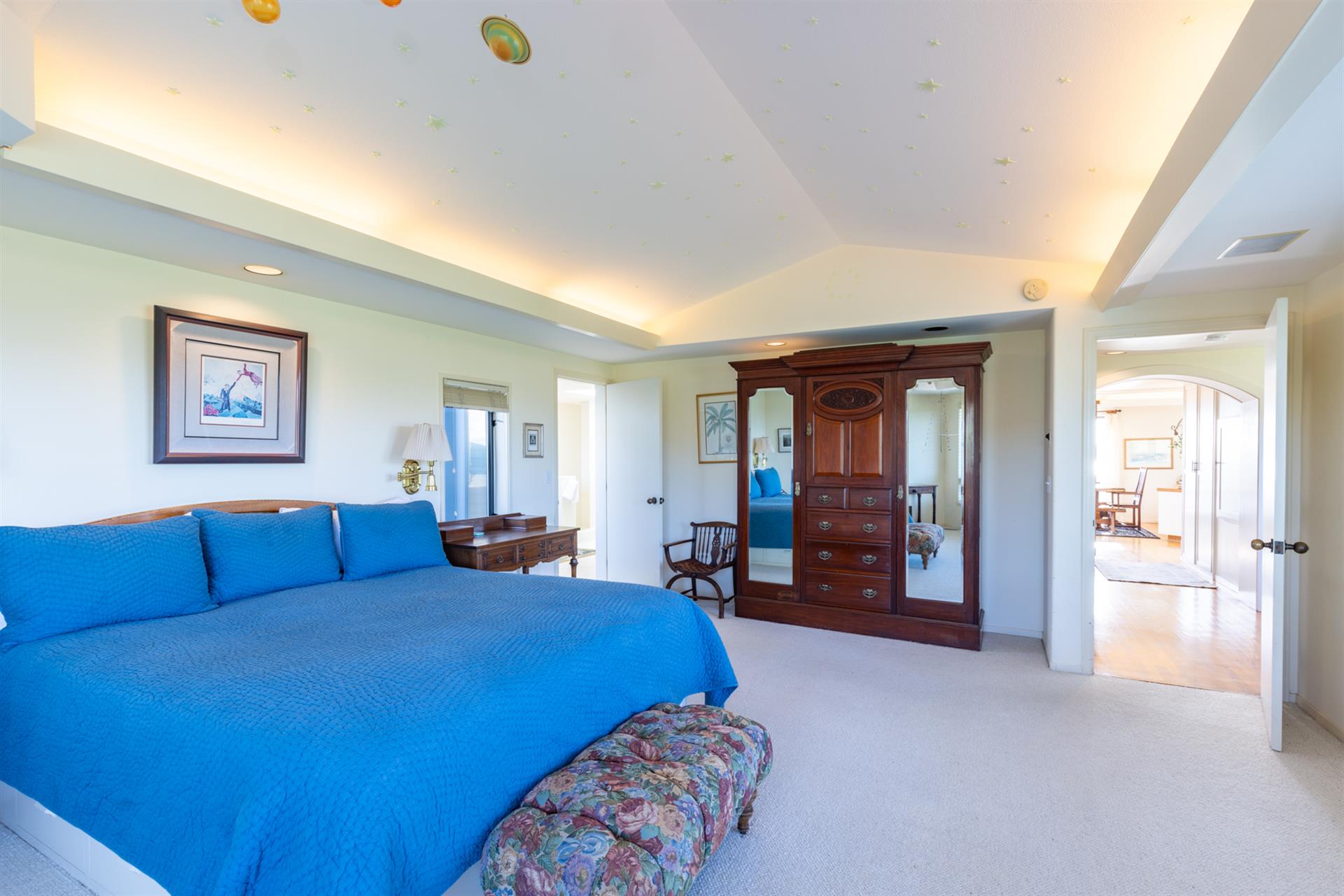 1105 Bedroom One002