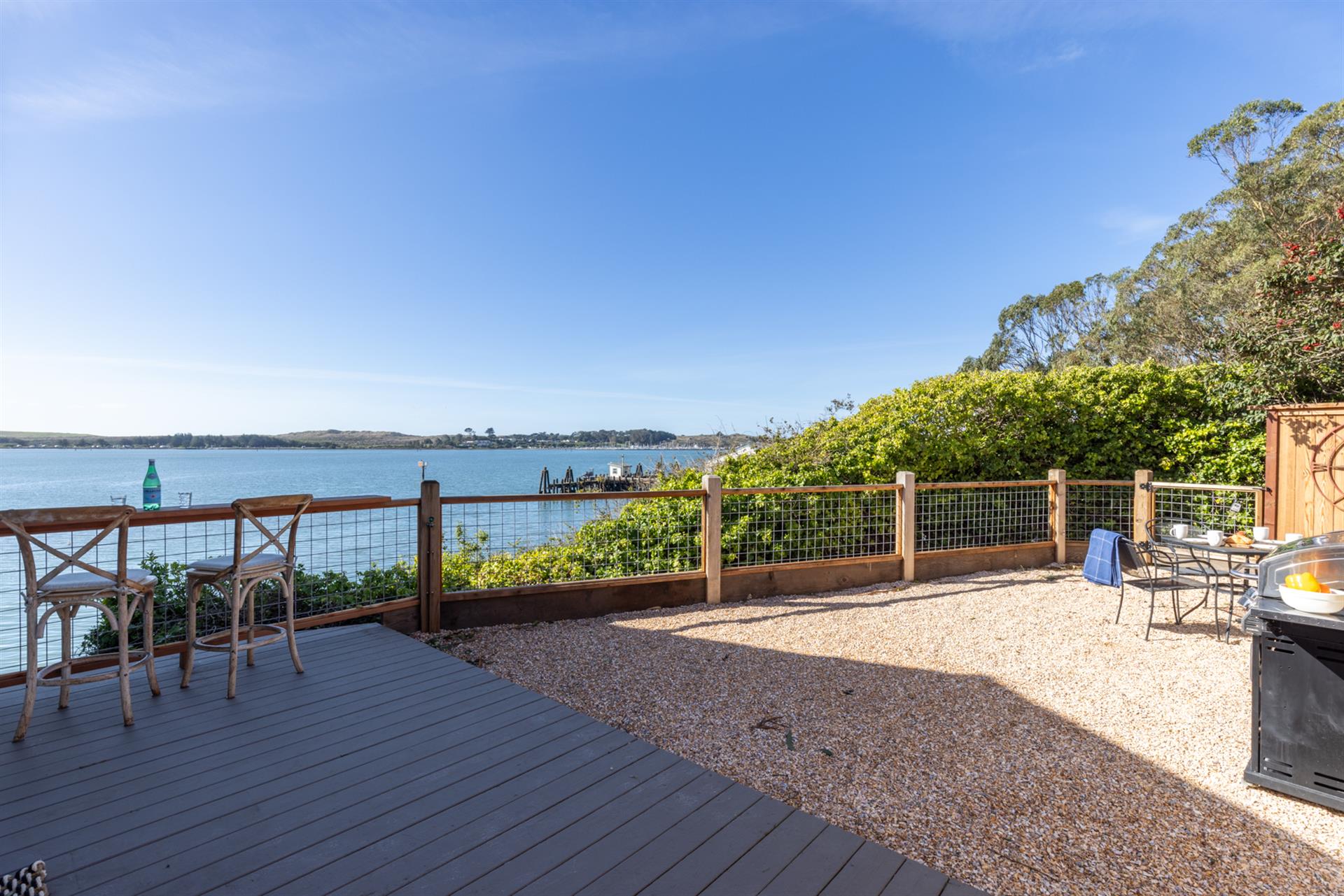 1530 Patio001