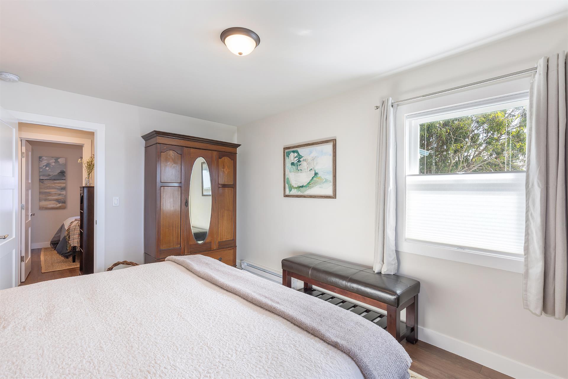 1105 Bedroom One006