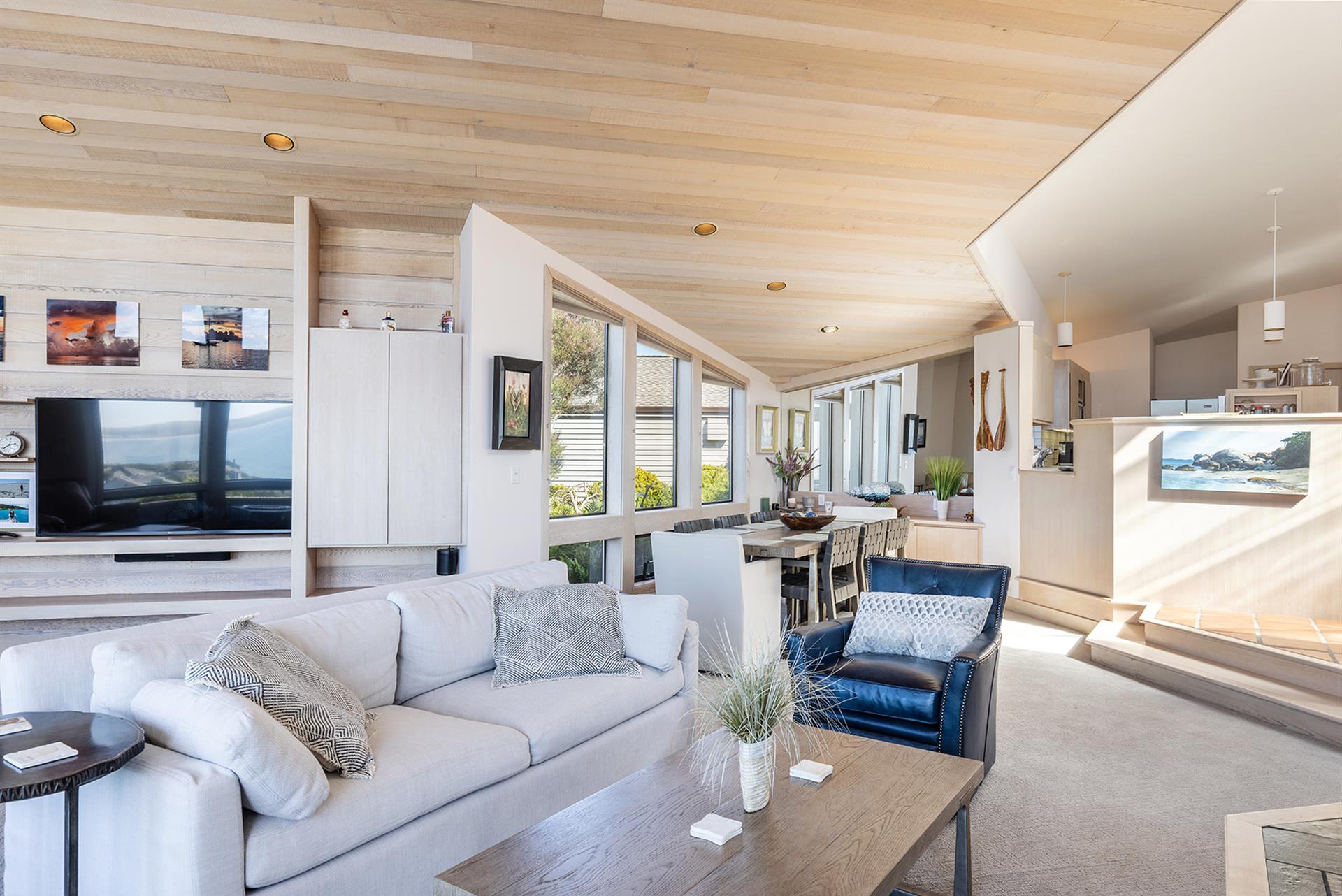 0300 Living Room005