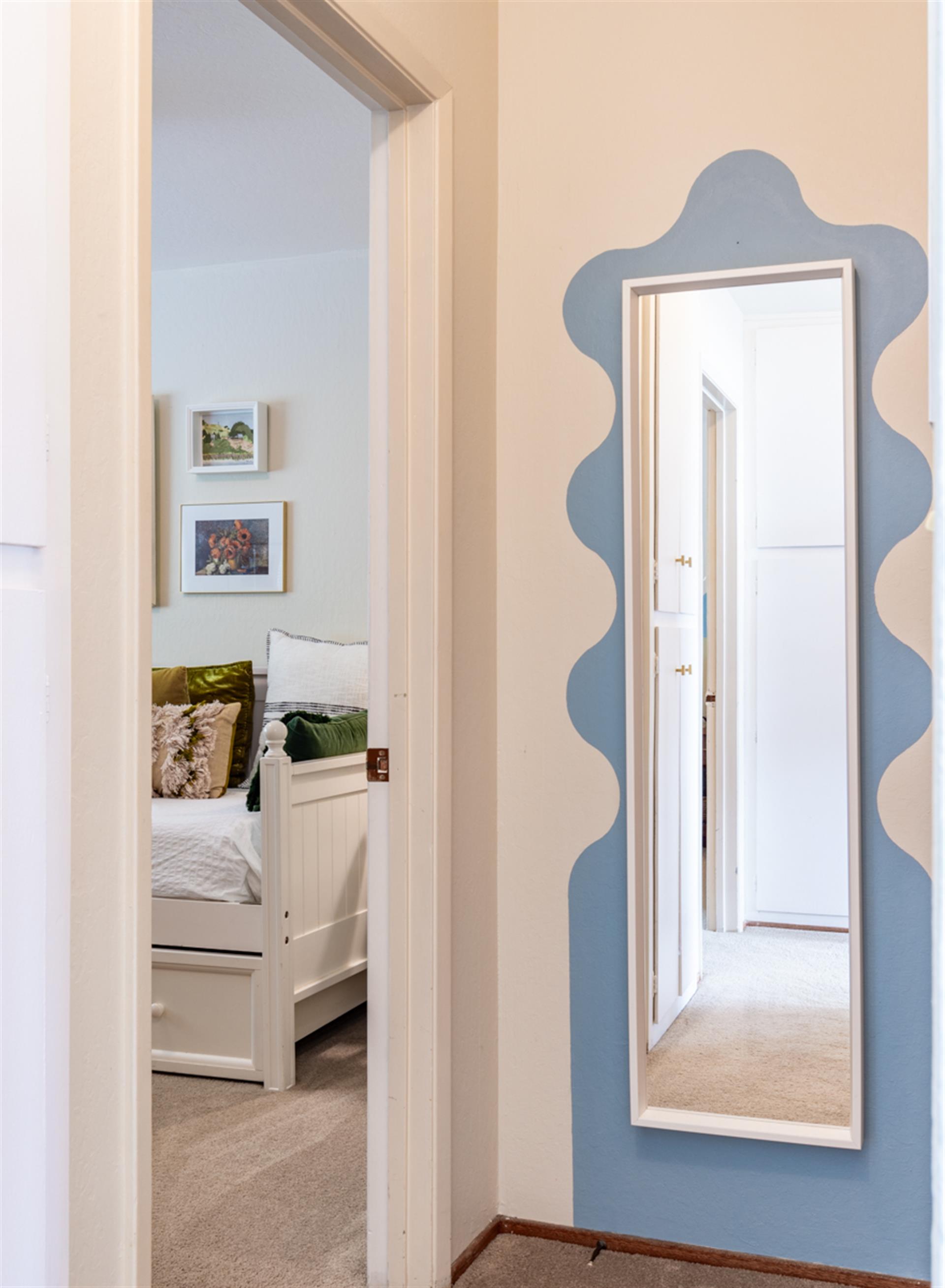 1150 Hallway002