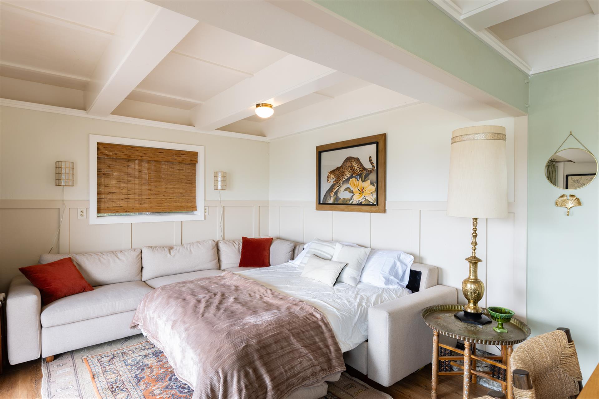 1105 Bedroom One003