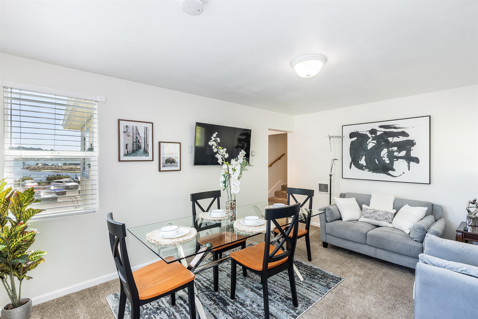 0300 Living Room001
