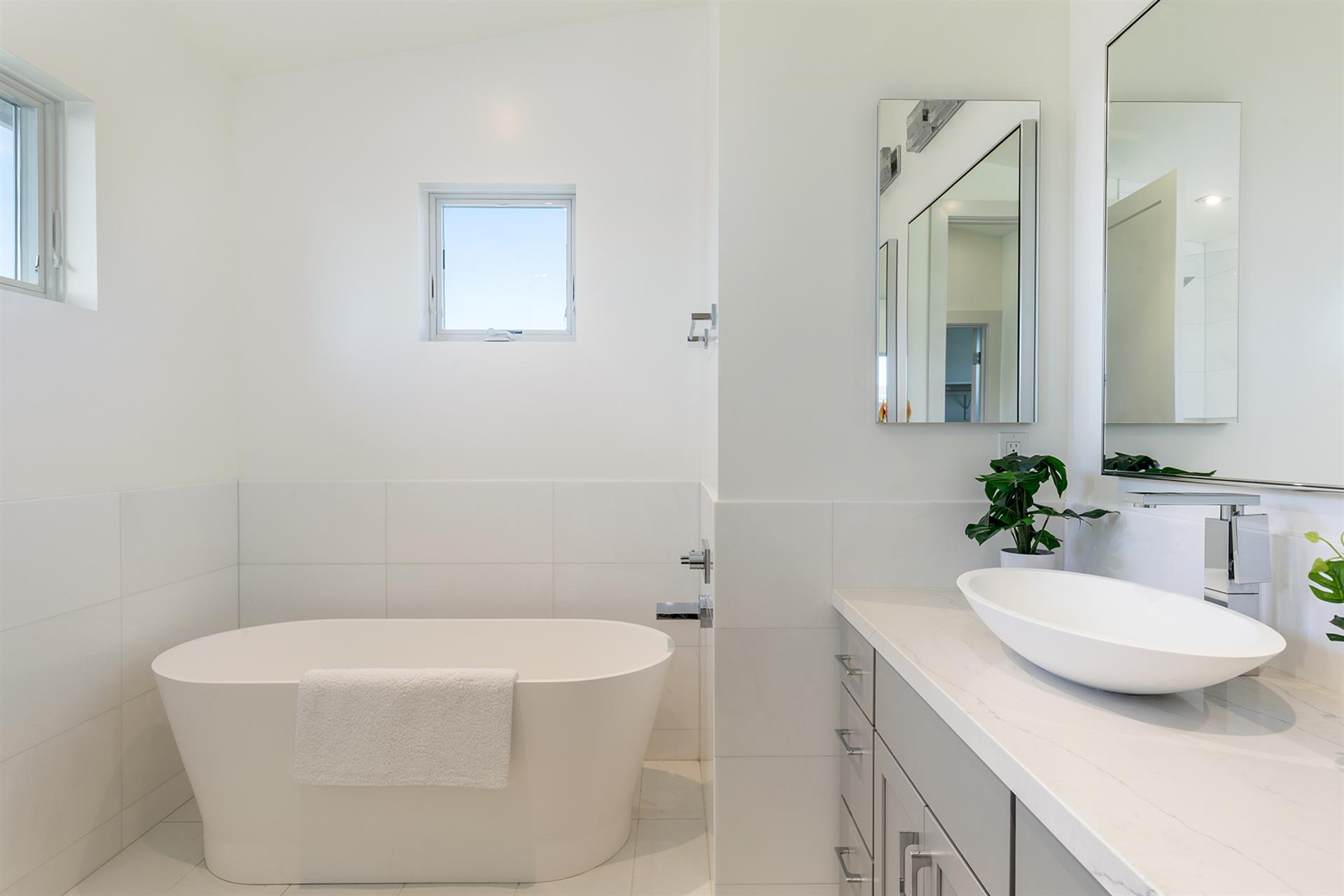 Photo102026Bathroom Two002