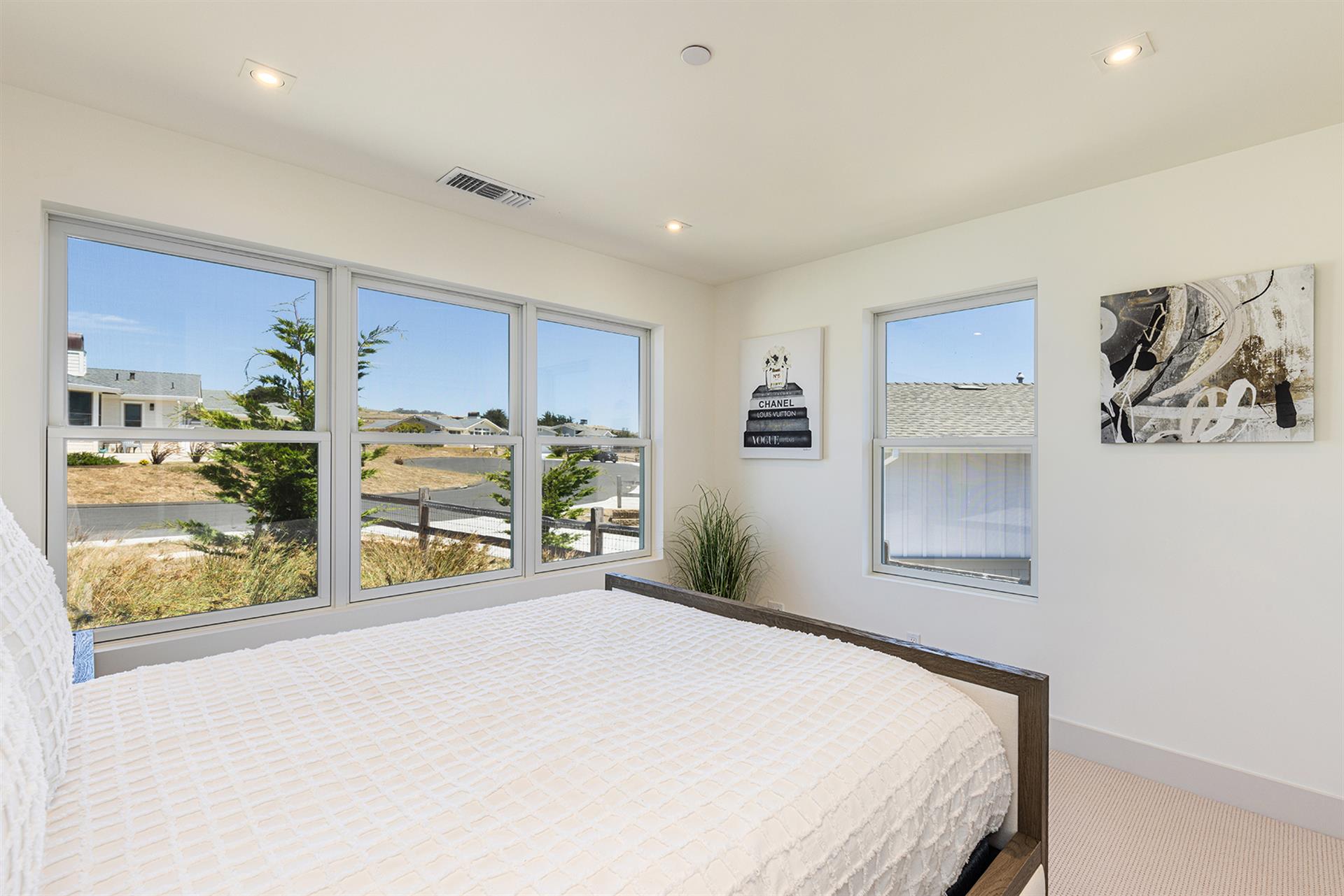 1105 Bedroom One001