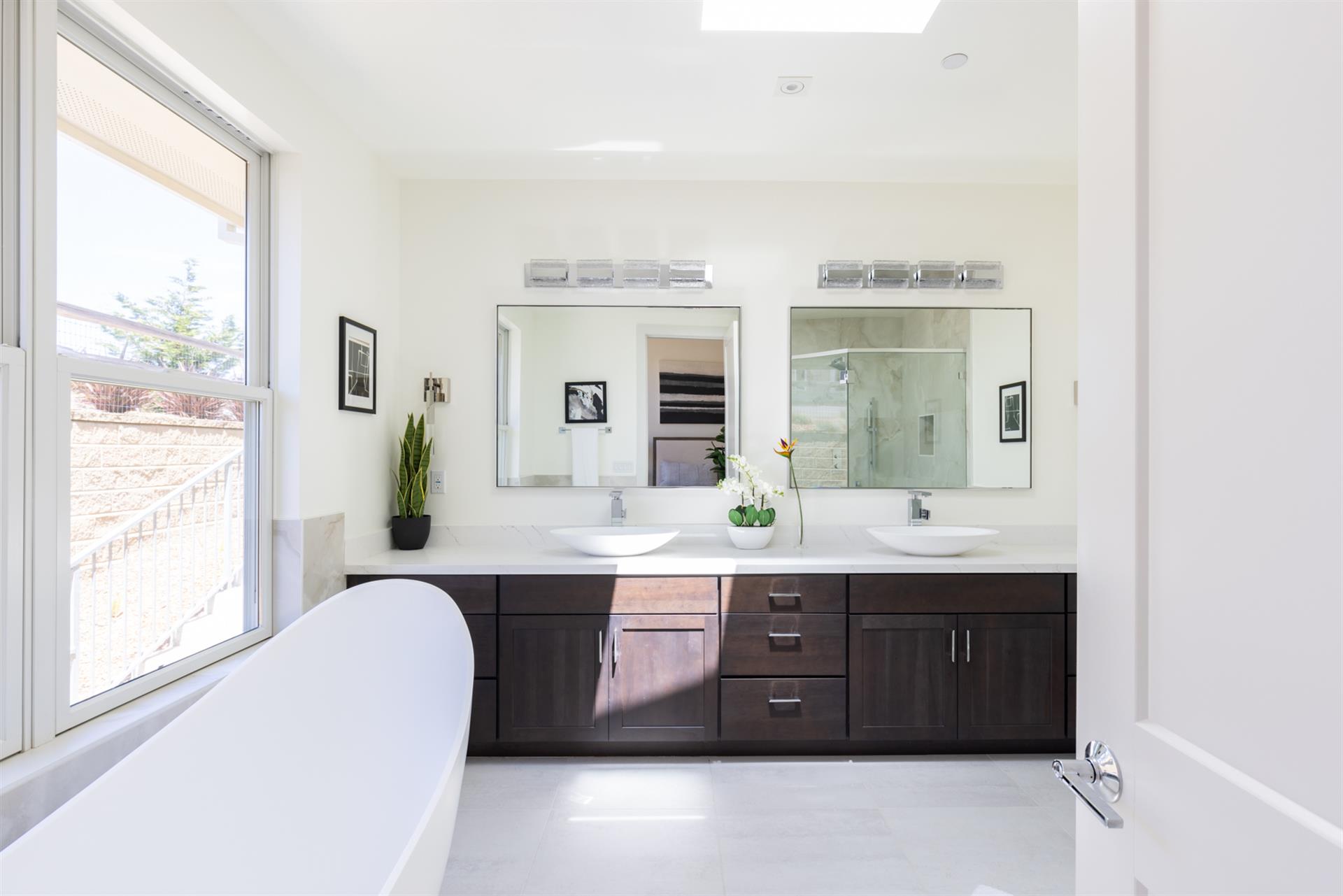 1150 Bathroom Three001