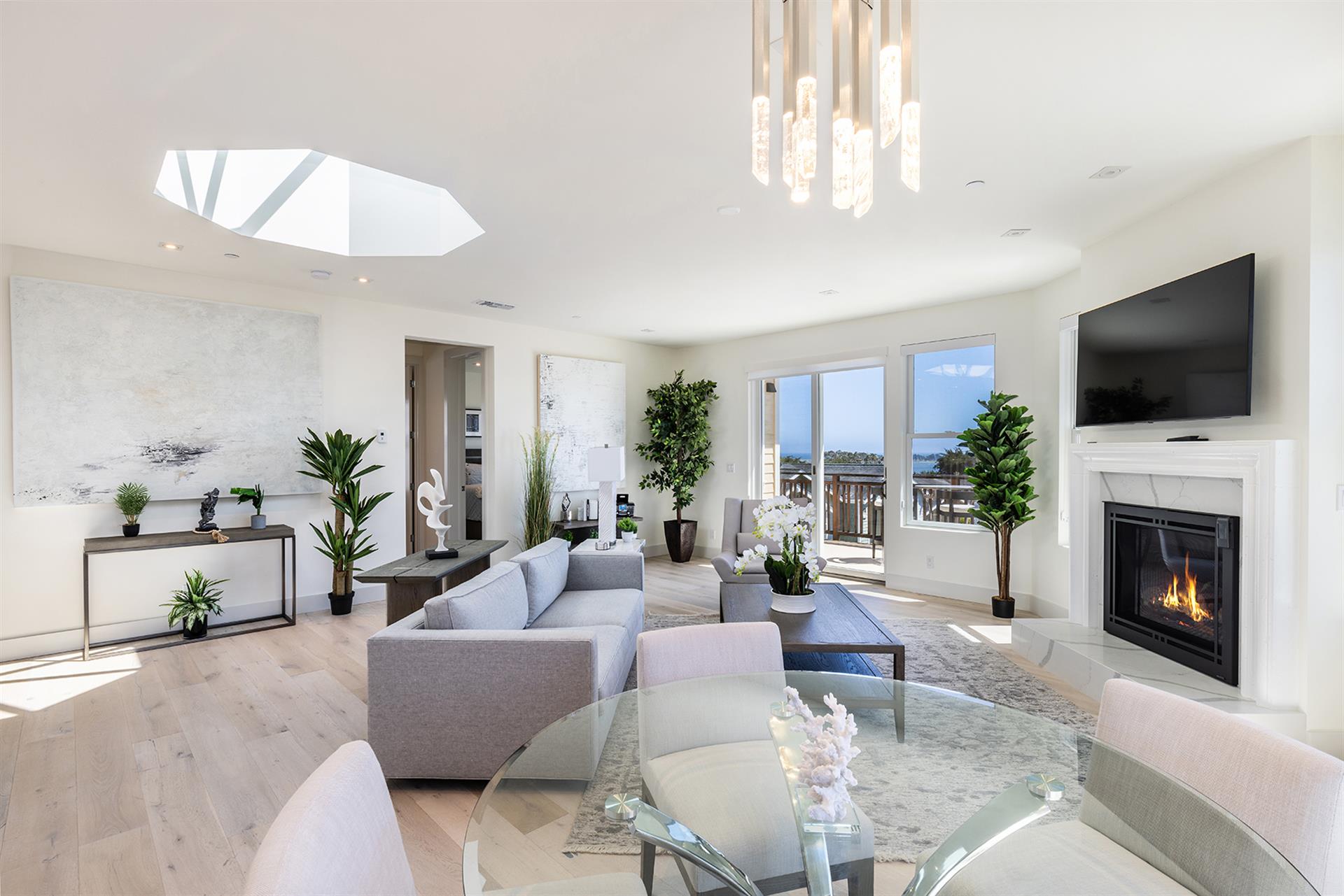 0300 Living Room002
