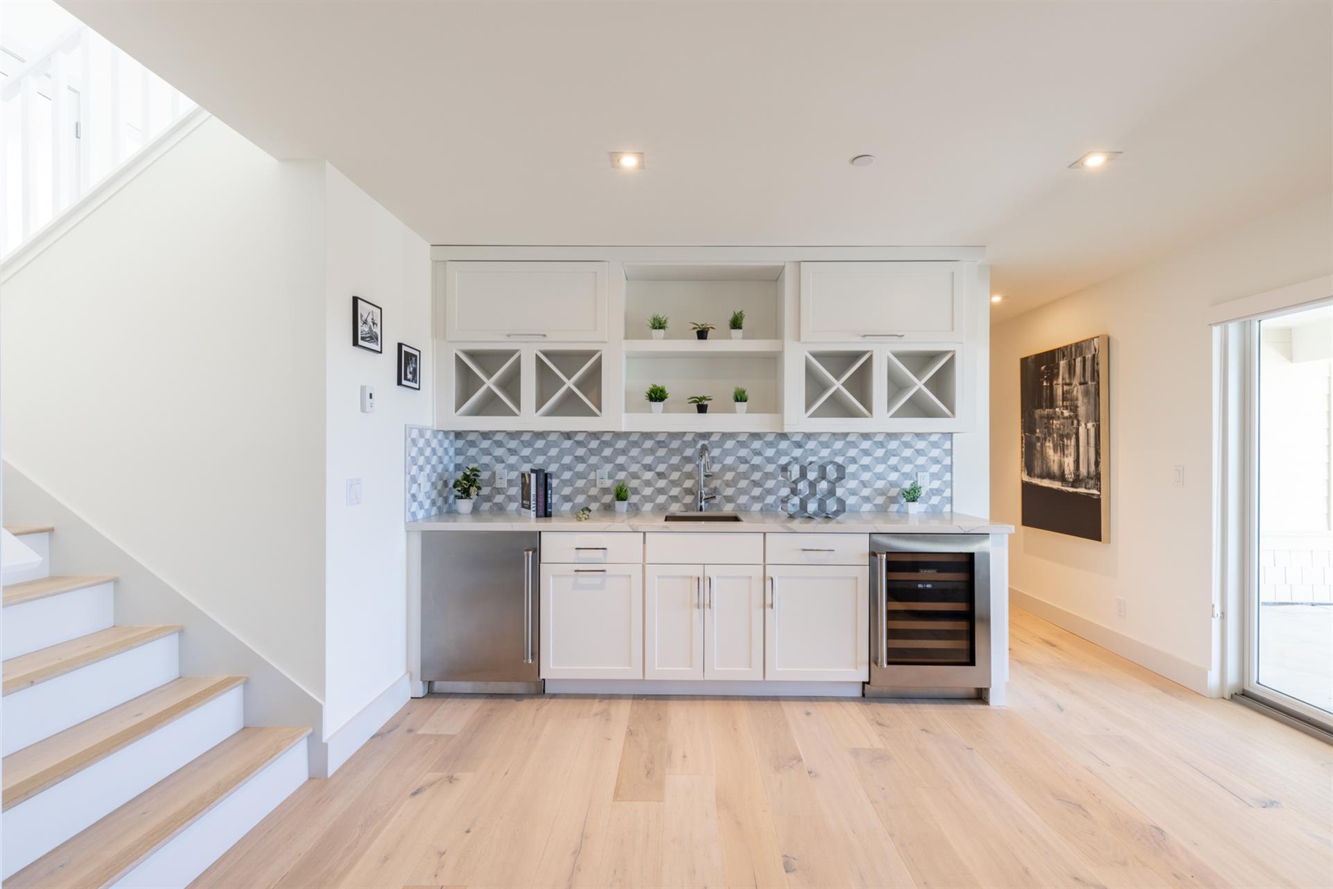 0520 Family Room002