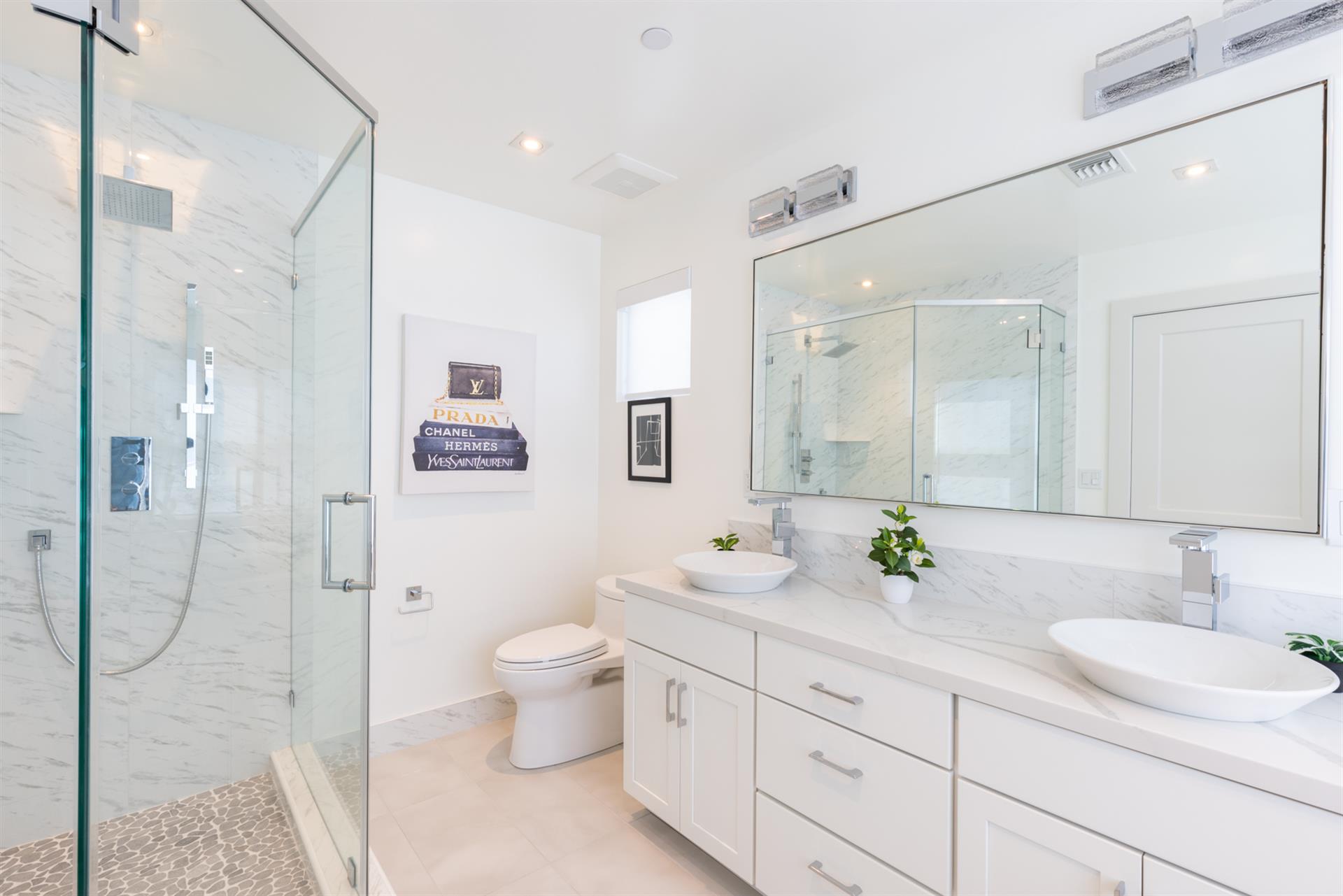 1150 Downstairs bathroom en suite002