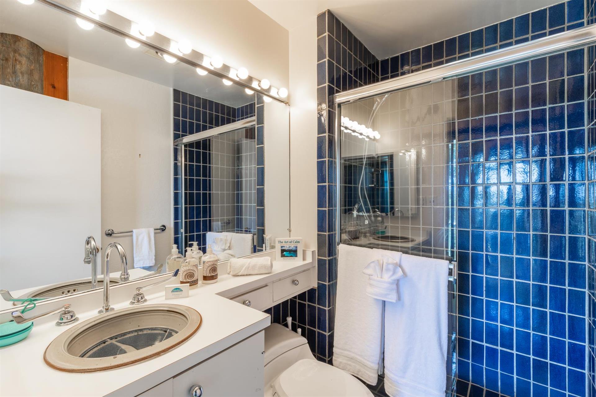 1361Photo72221Bathroom01001