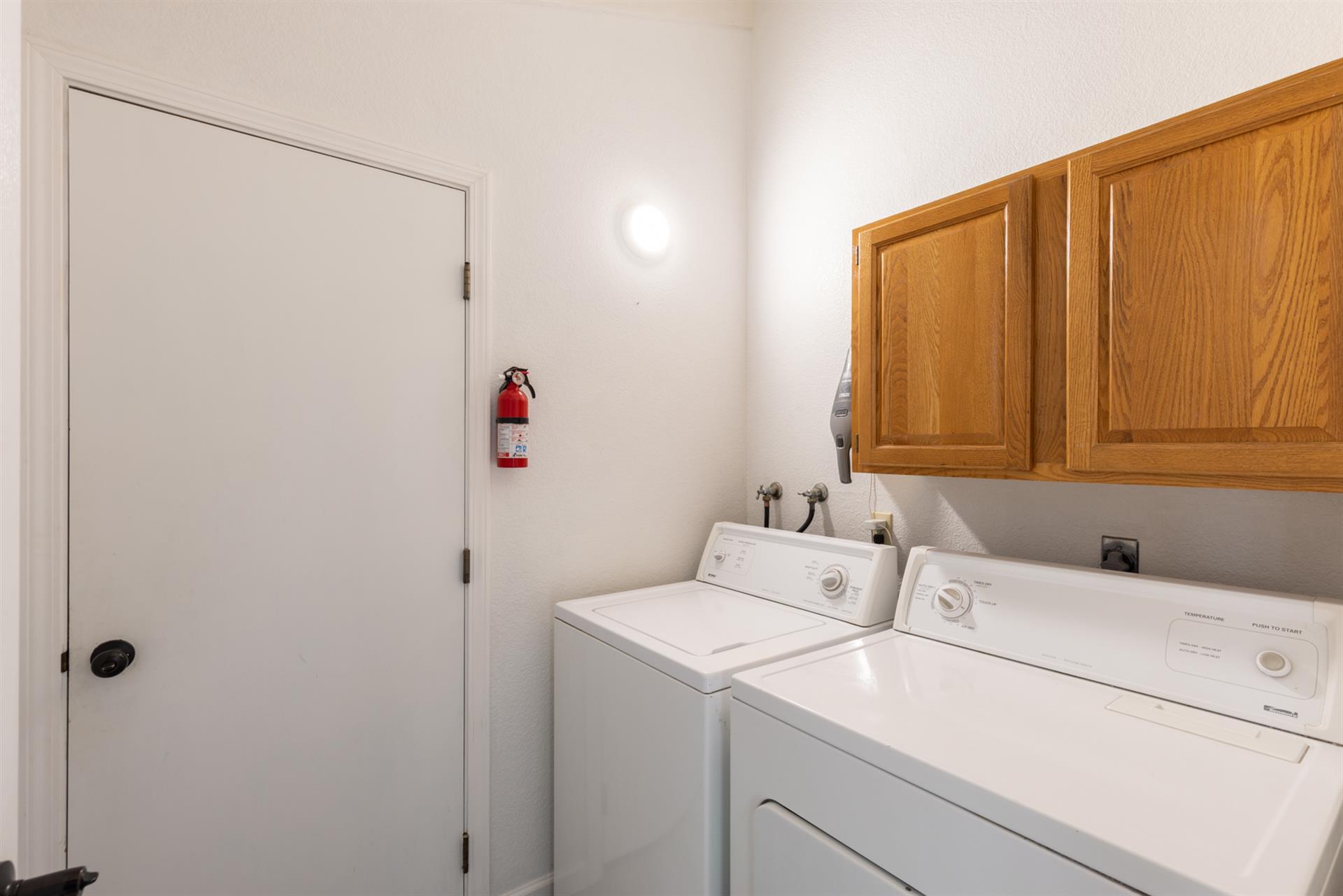 1200 Laundry001
