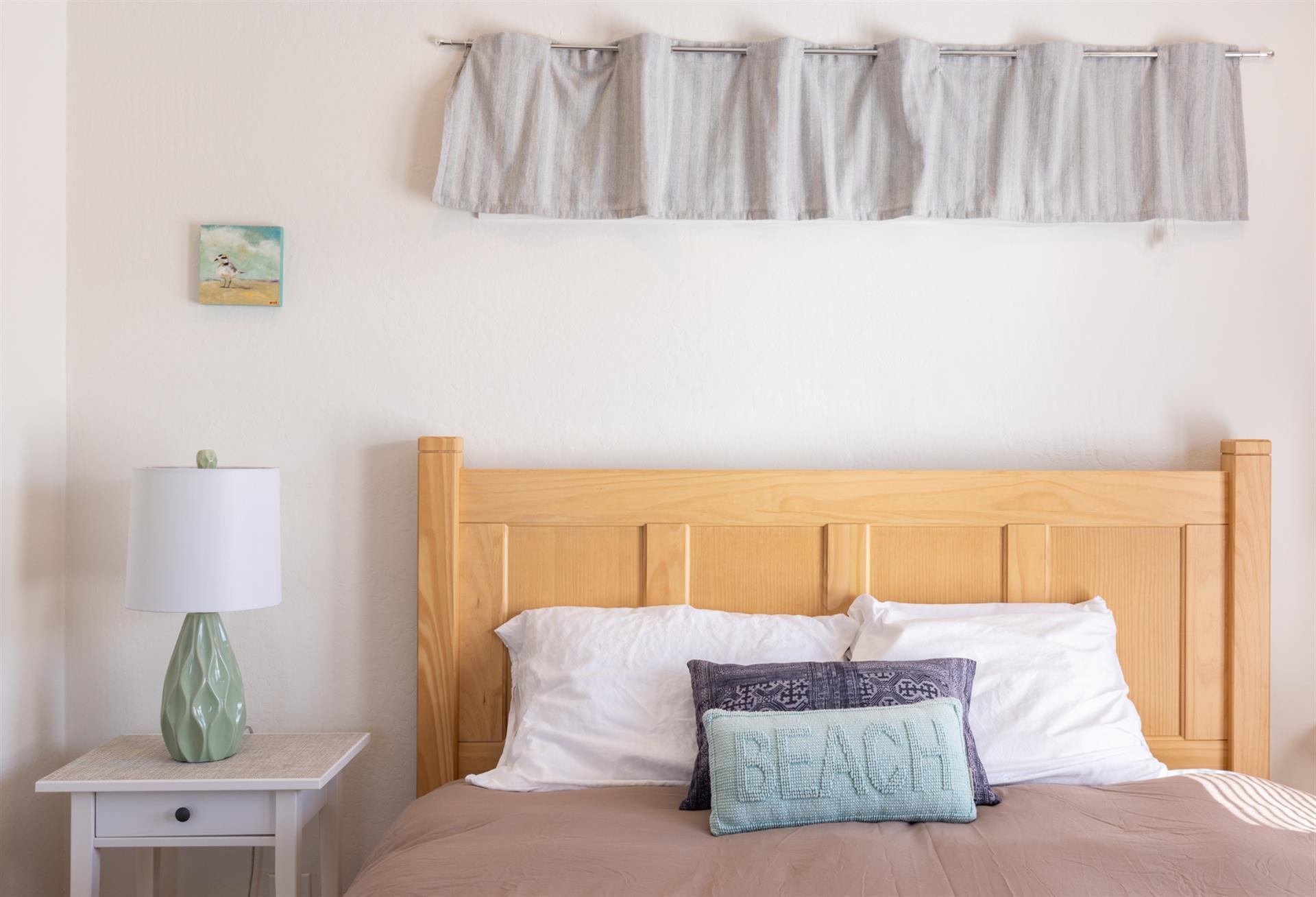 1105 Bedroom One002
