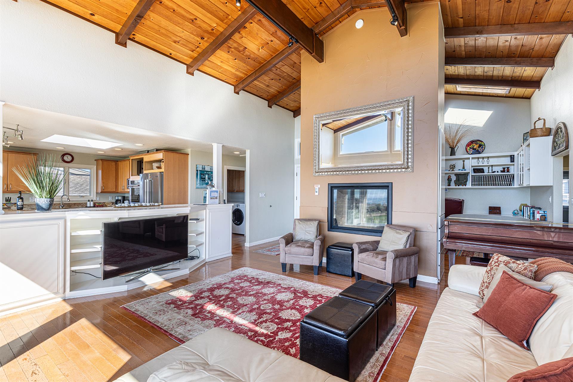 0300 Living Room003