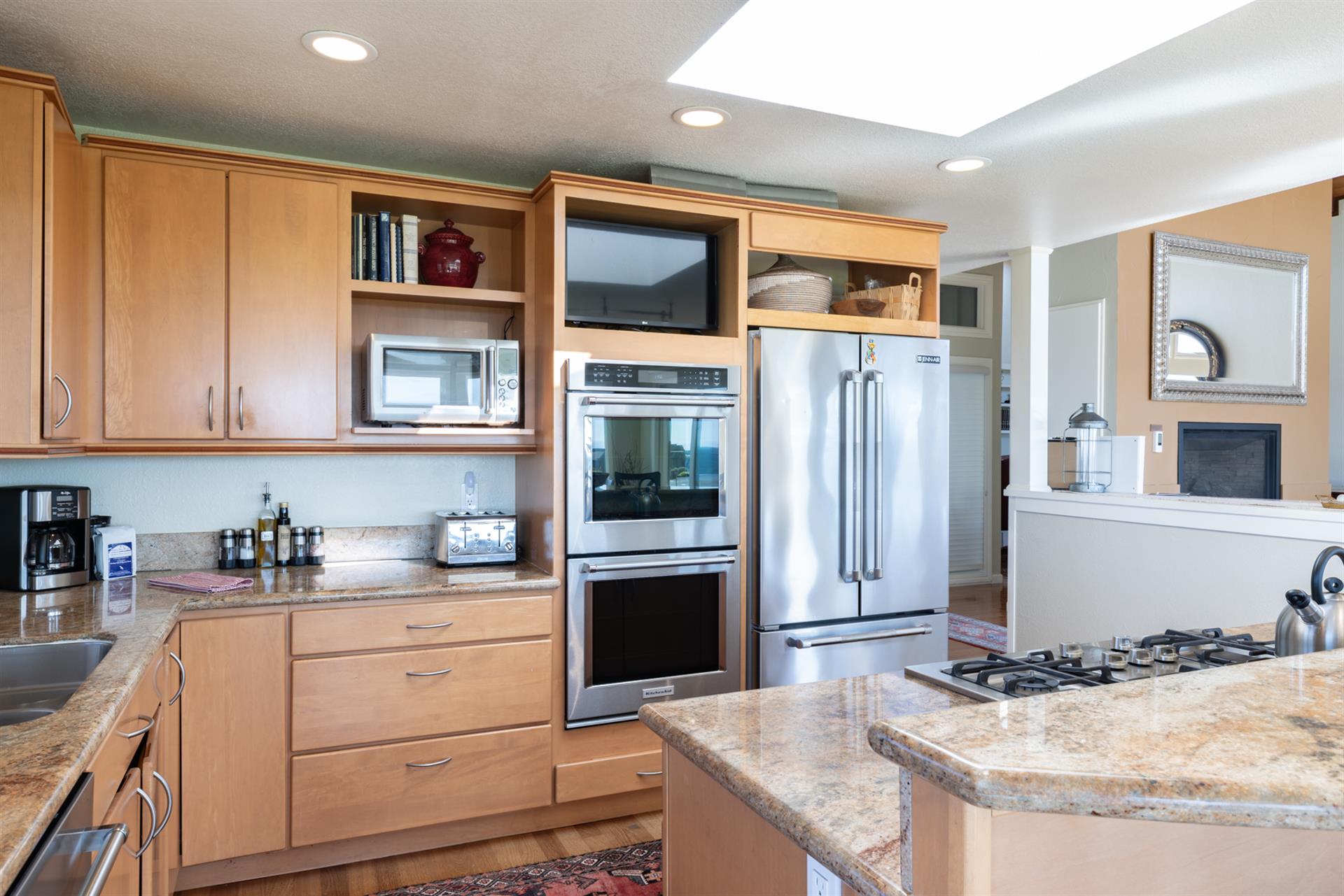 0600 Kitchen004