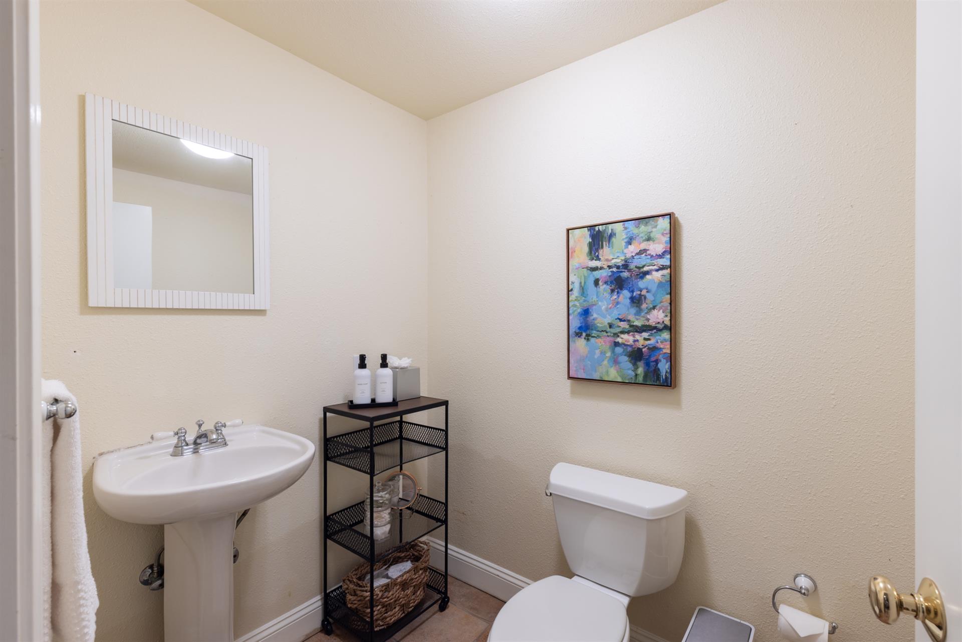 1150 Bathroom Three001