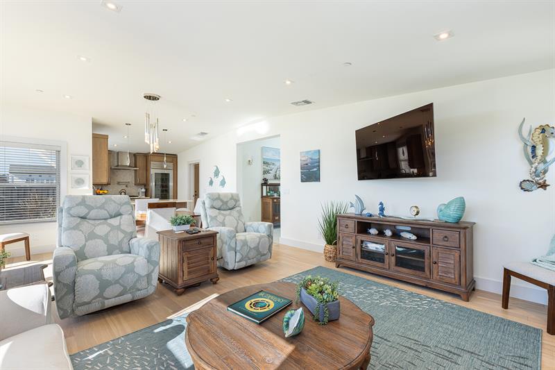 5802 0300 Living Room 003 M