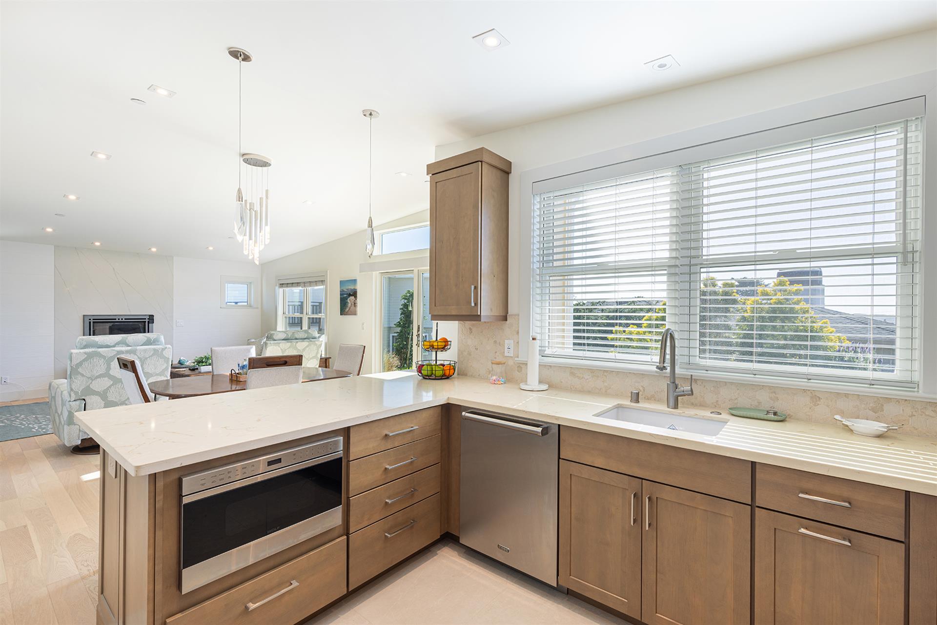 0600 Kitchen006