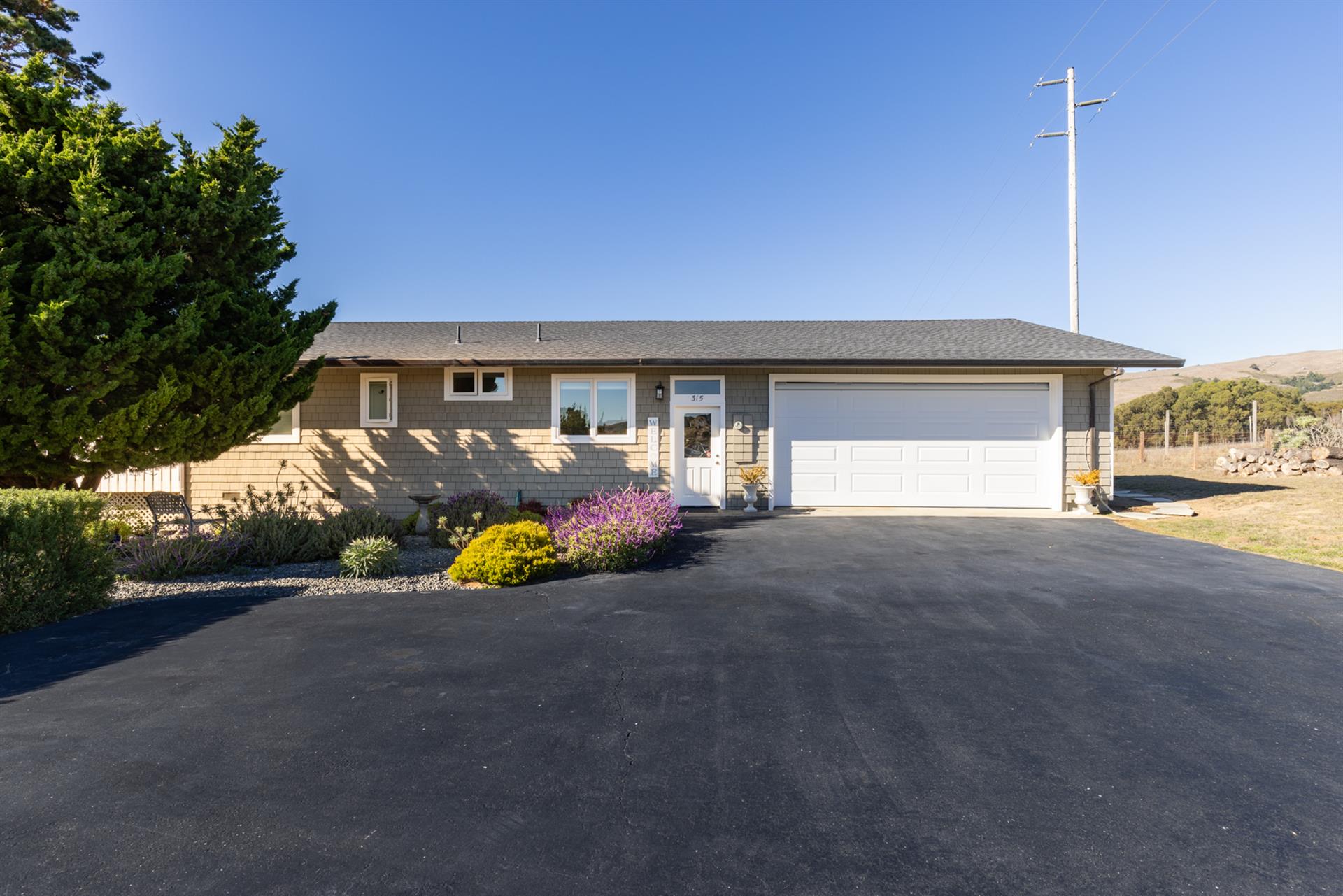 0070 Front Exterior001