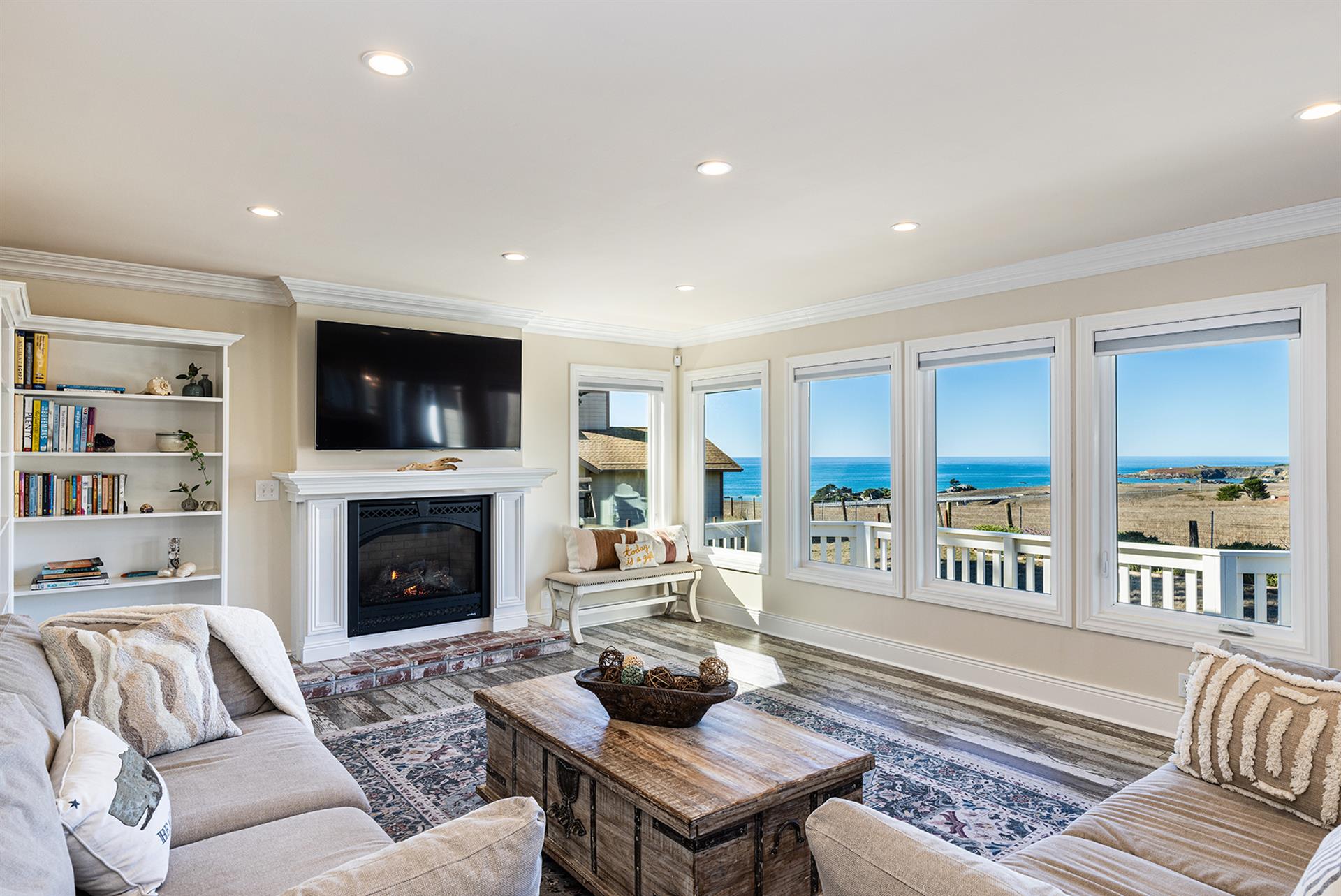 0300 Living Room007