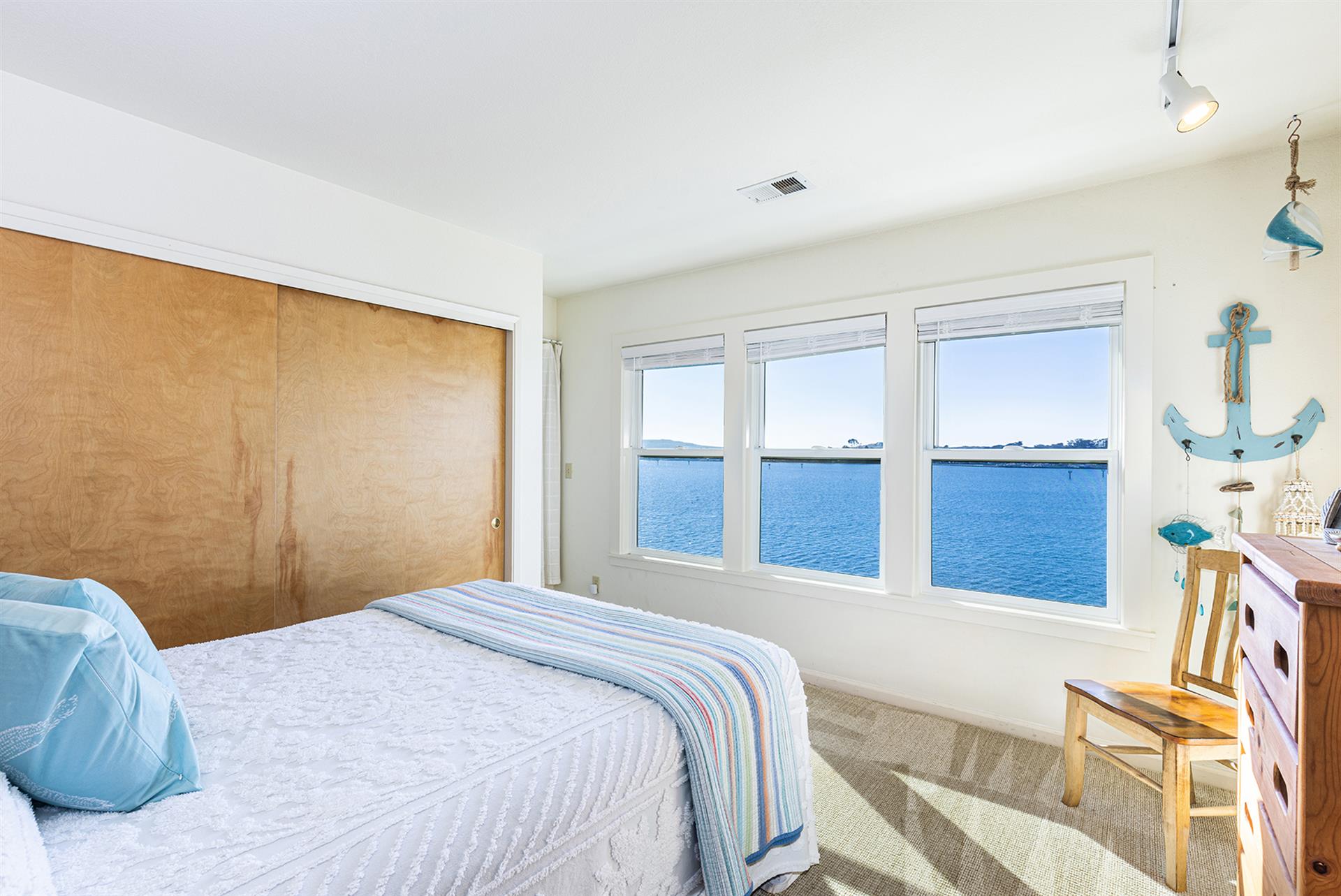1105 Bedroom One001