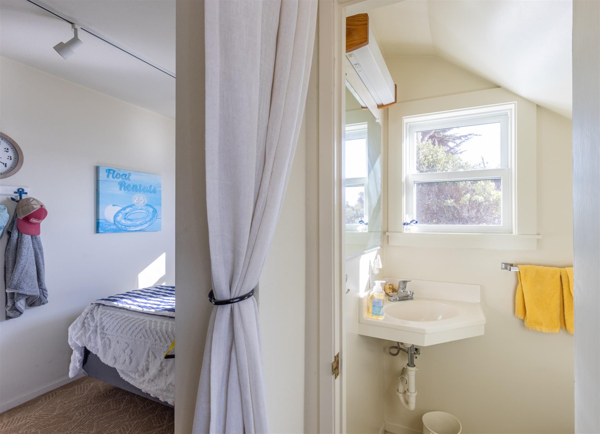 1150 Bathroom Three001