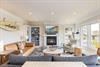 0300 Living Room004