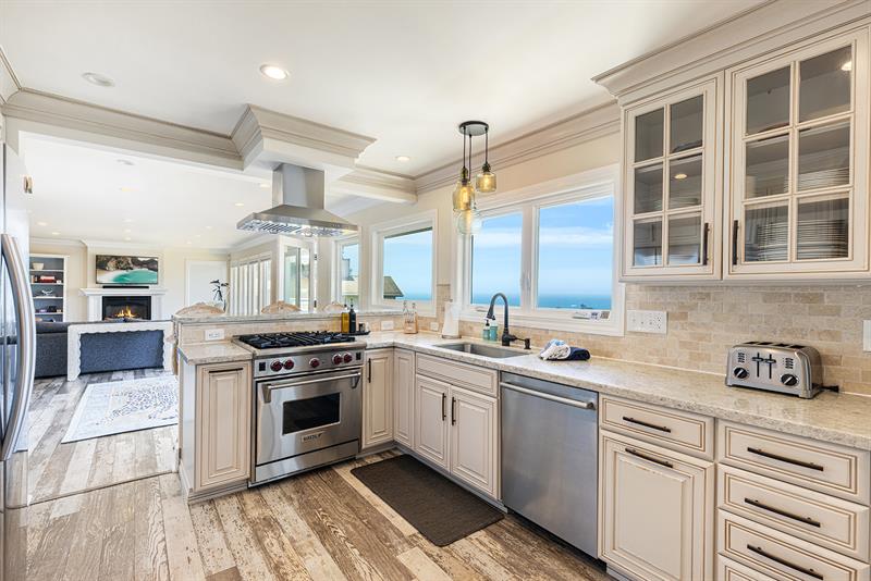 5975 0600 Kitchen 002 M