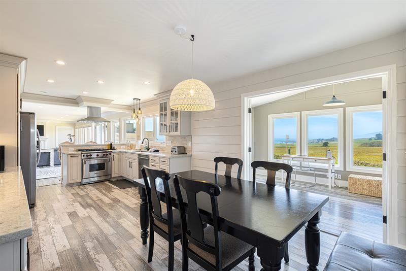 5976 0600 Kitchen 003 3 M