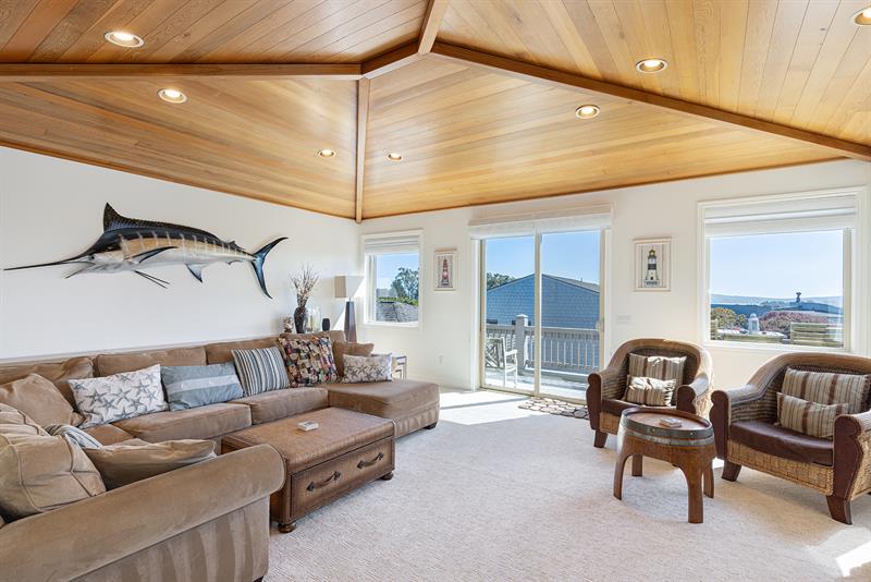 6094 0300 Living Room 002 M