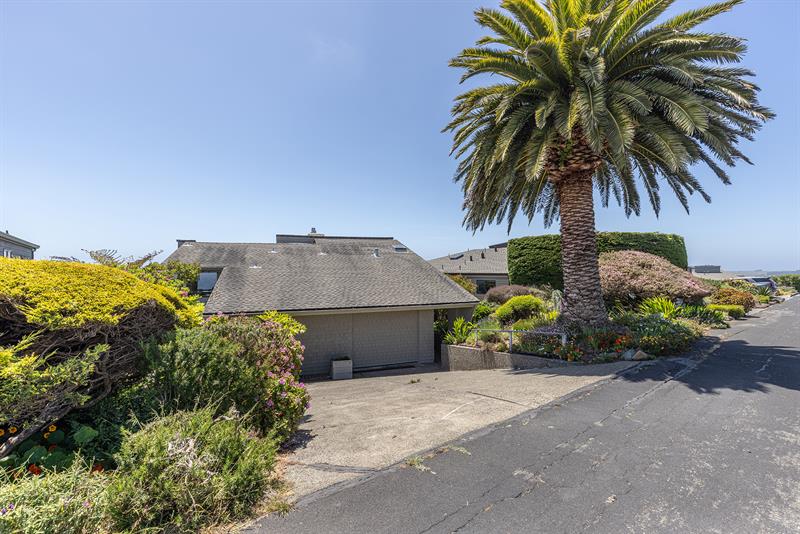 6113 0070 Front Exterior 001 M