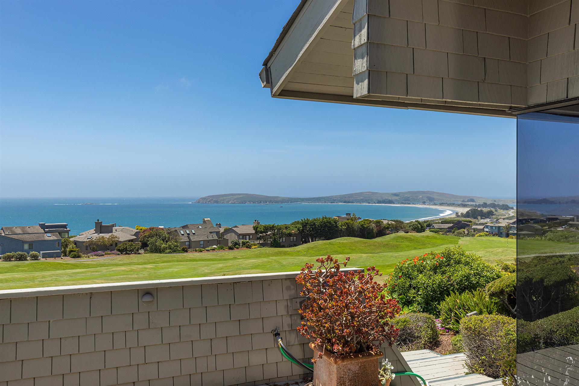 0080 Back Exterior003