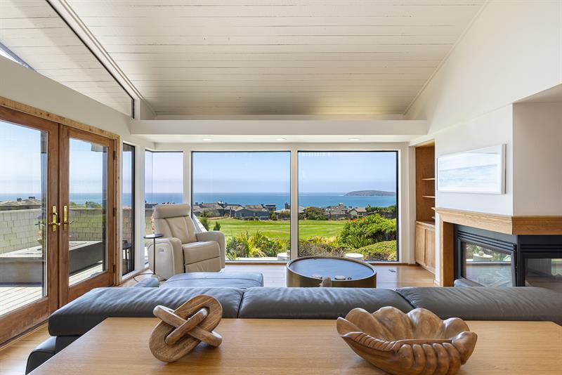 6124 0300 Living Room 003 M