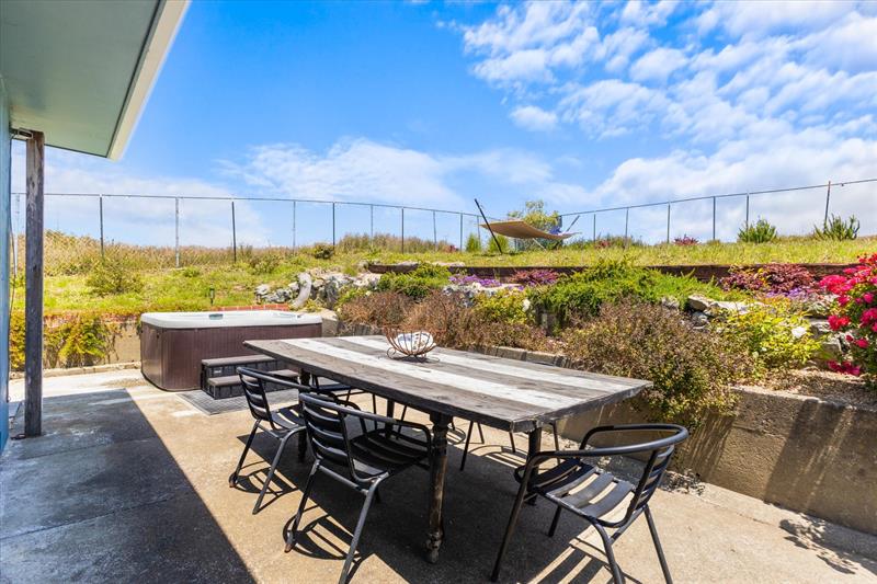 6175 051 700 Ca 1, Bodega Bay, Ca, 94923   Digital Twinners 51 M