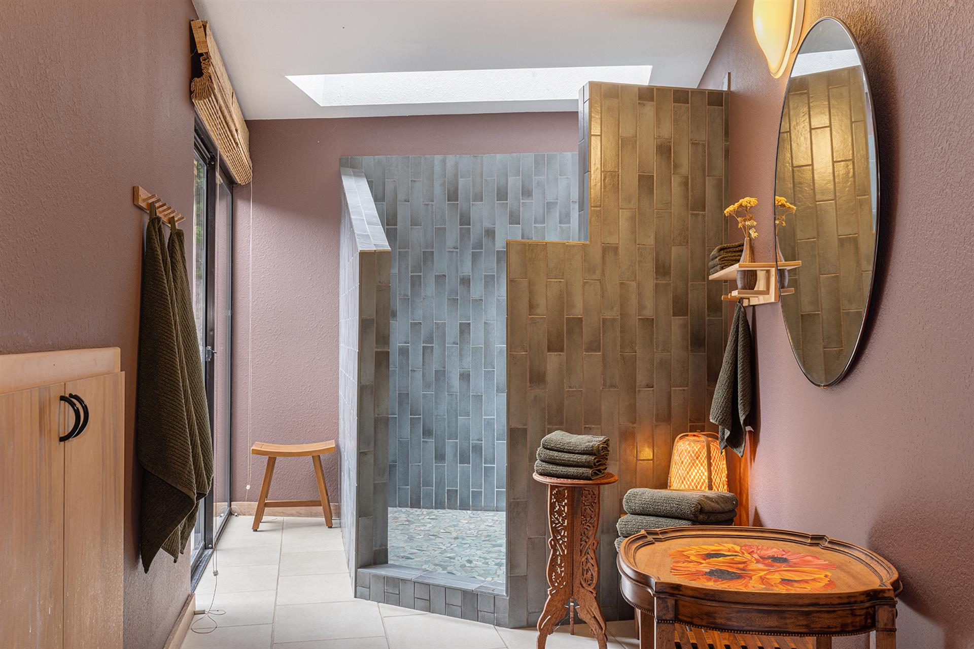 1150 Bathroom One001