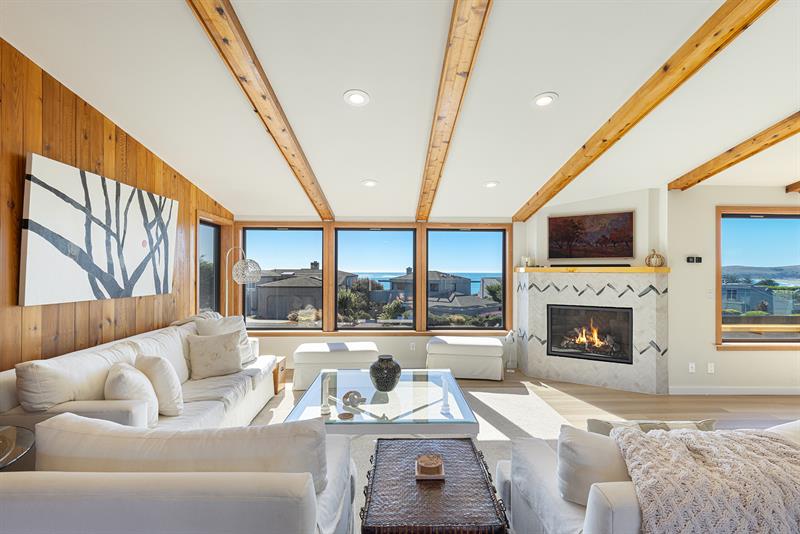 6431 0300 Living Room 003 M