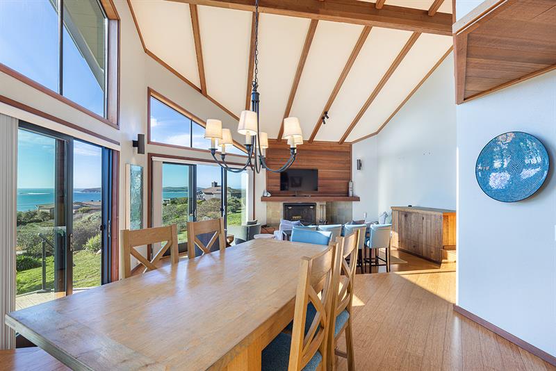 6603 0630 Dining 003 M