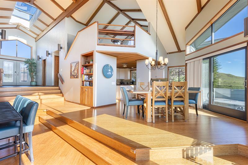 6604 0630 Dining 004 M