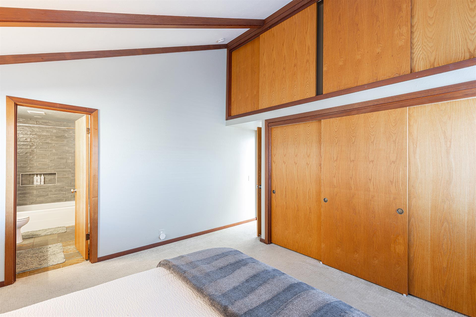 1115 Bedroom Three004