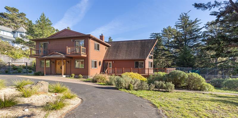 6650 0070 Front Exterior 001 M