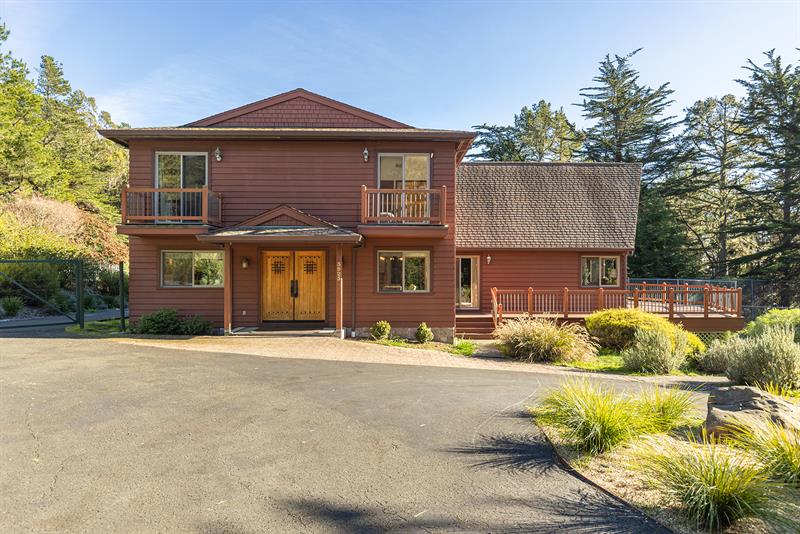 6652 0070 Front Exterior 003 M