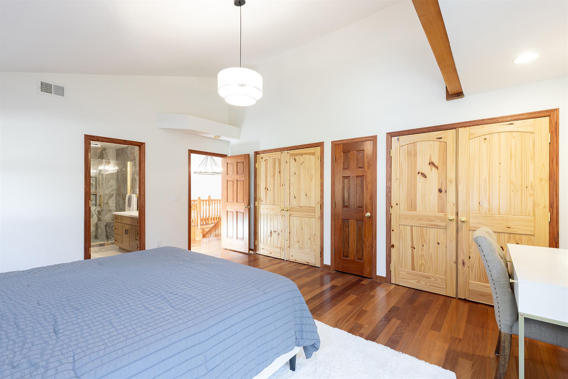 1115 Bedroom Three003