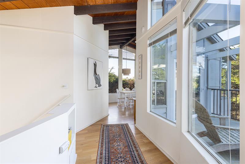 6726 0300 Living Room 001 M