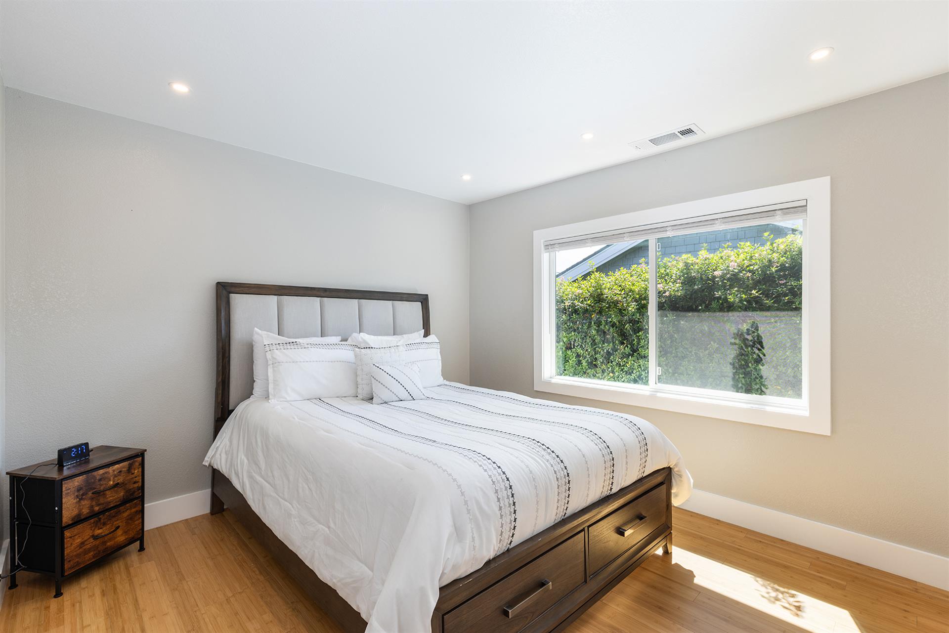 1105 Bedroom One001