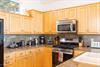 0600 Kitchen002
